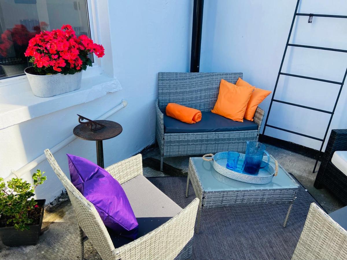 איסטבורן Funky Cozy Cottage With Outside Space מראה חיצוני תמונה